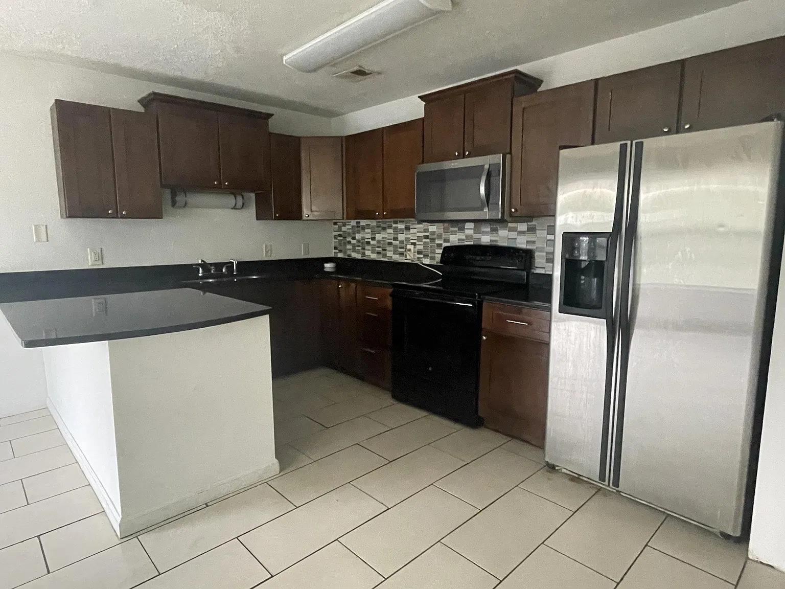 1 bed, 900 sqft, $1,095 — Photo 3