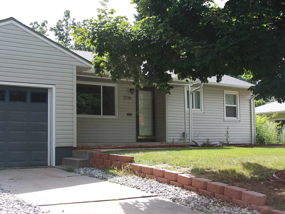 3736 E Nielsen Ln