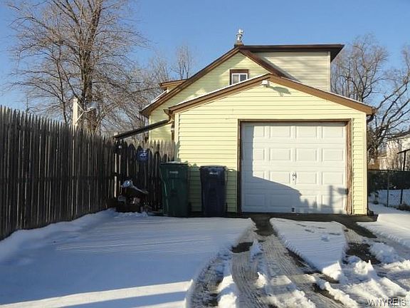 2nd image of 3023 Monroe Ave