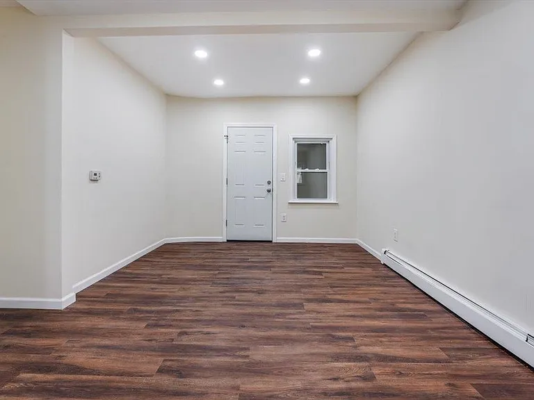 97 Saint Pauls Ave #1A — Photo 5
