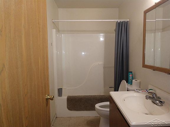 4th image of 1003 Ash St