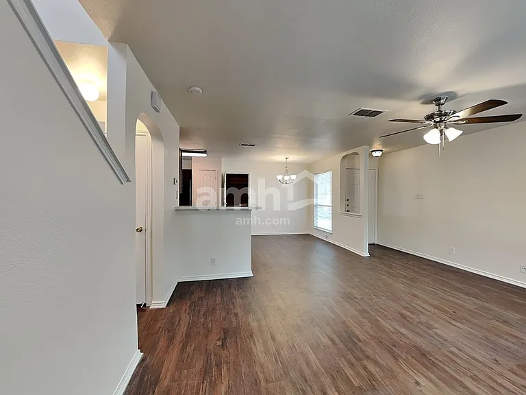 6702 Sandy Point Dr — Photo 5