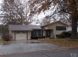 615 N Mulberry St, Creston, IA 50801