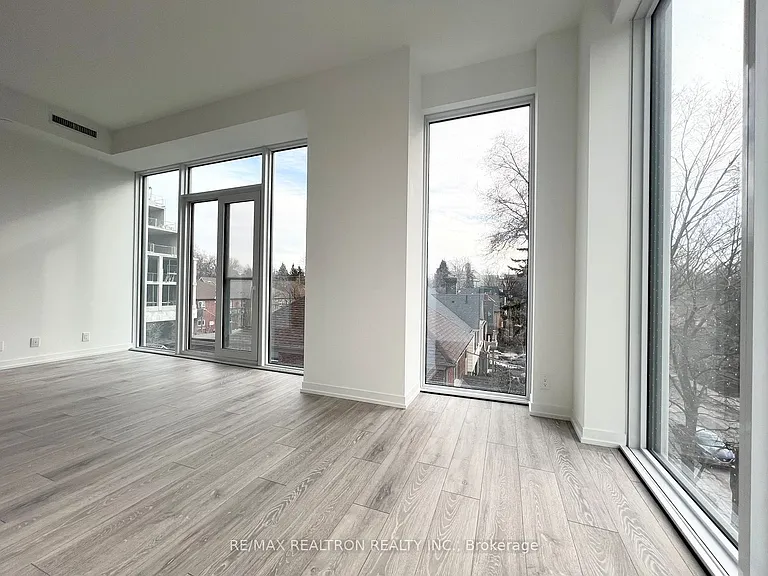 2020 Bathurst St #207 — Photo 29
