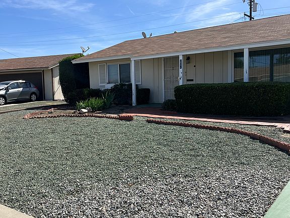 2nd image of 26271 Ridgemoor Rd