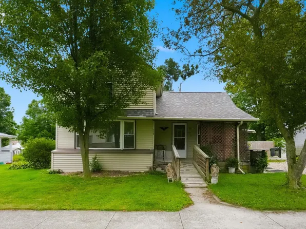 416 N Superior St, Angola, IN 46703