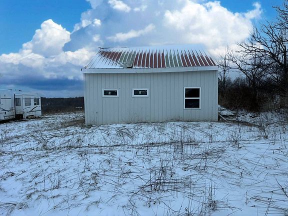 3rd image of 368 Ridge Rd