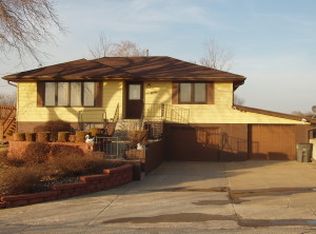 214 Clark Rd, Oakland, IA 51560
