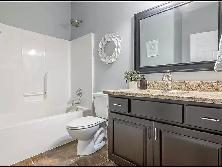1239 Hetlage Way — Photo 14