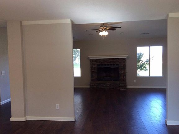 5th image of 12744 Marlin Ave