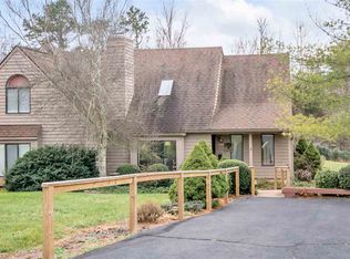 1002 Highlands Dr, Charlottesville, VA
