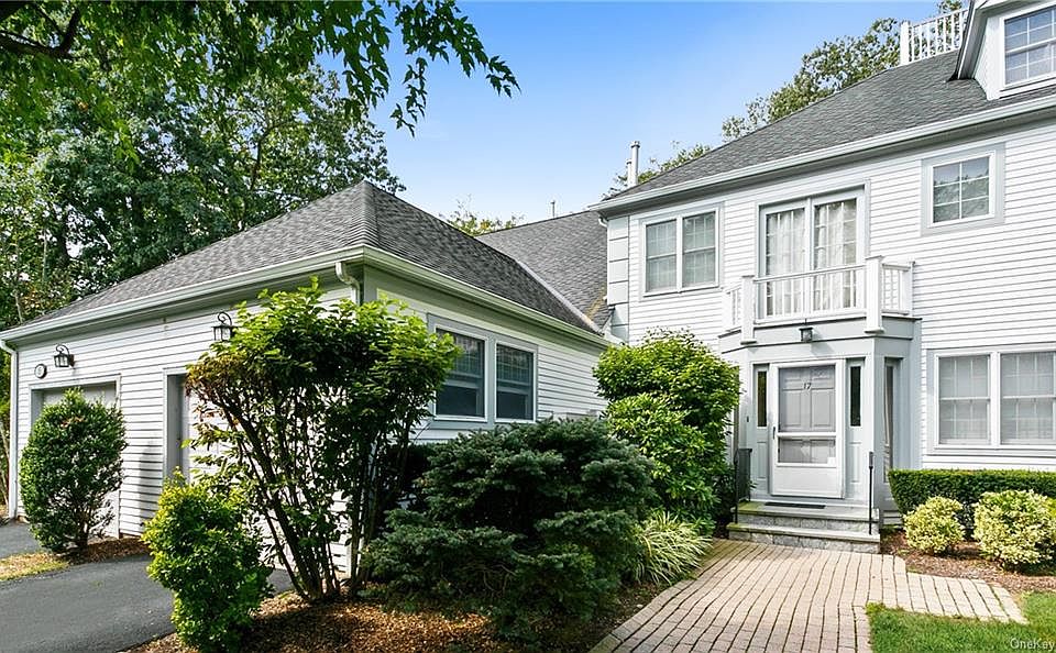 1st image of 17 Brook Hills Cir