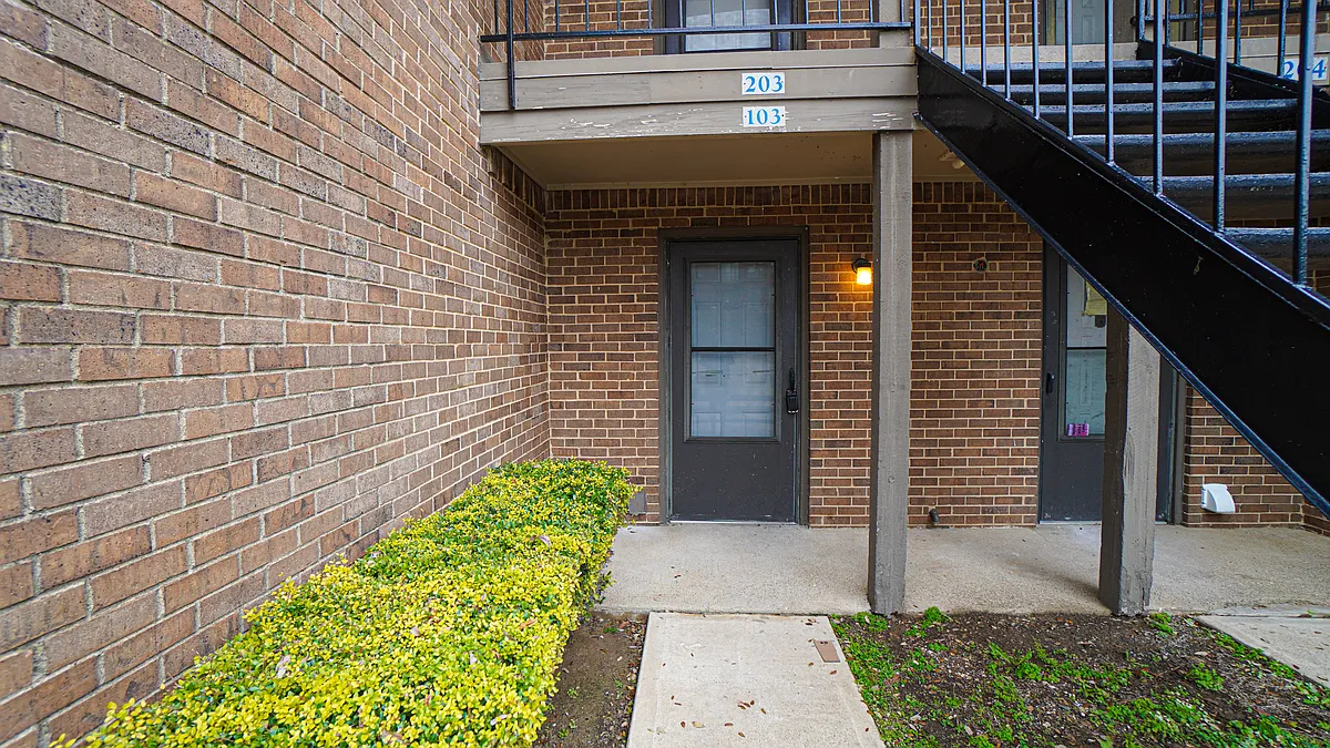 Building Photo - 4606 Chaha Rd #103