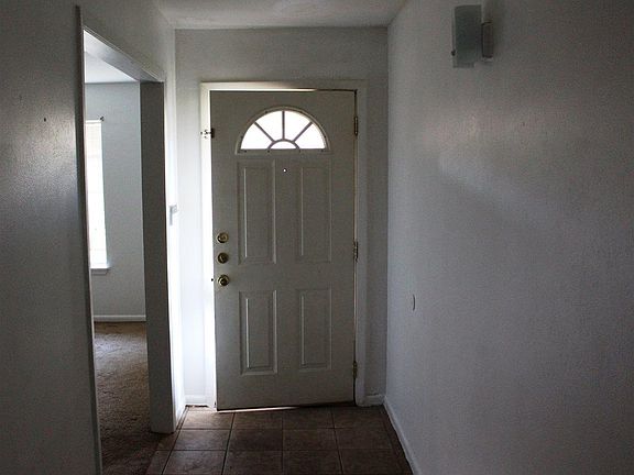 2nd image of 1120 Rosemary Dr