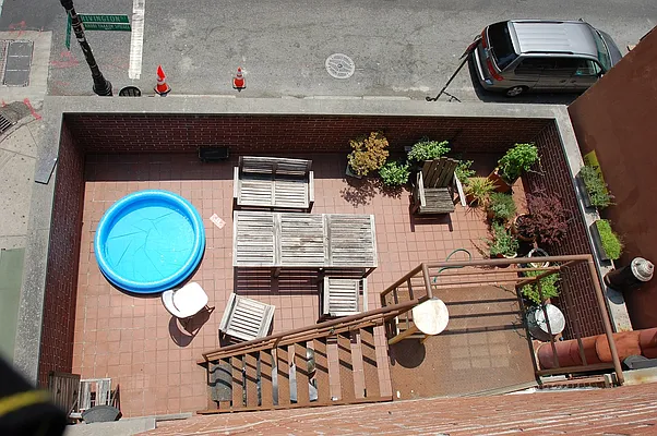 Rented by Bold New York | media 50