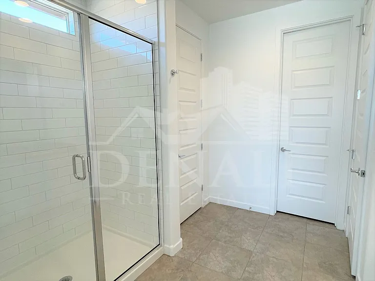 4622 N 192nd Ln — Photo 10