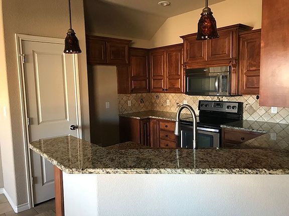 4th image of 3910 Hill Country Dr