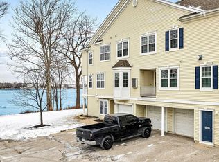 5407 Riverfront Dr, Palmyra, NJ 08065