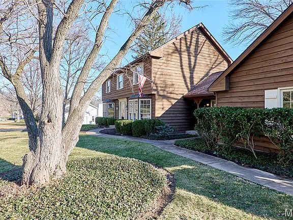2nd image of 1652 Featherstone Dr