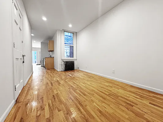 Rented by Coda Real Estate NYC | media 10