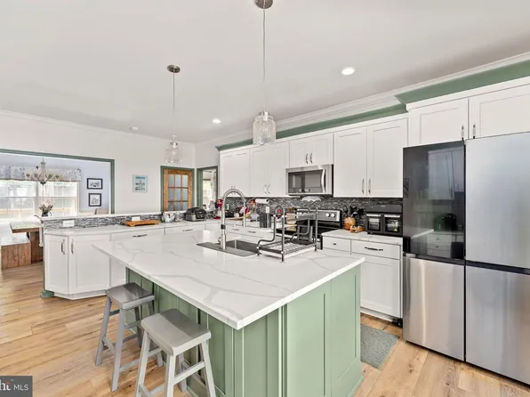 2434 Harpoon Dr, Stafford, VA 22554