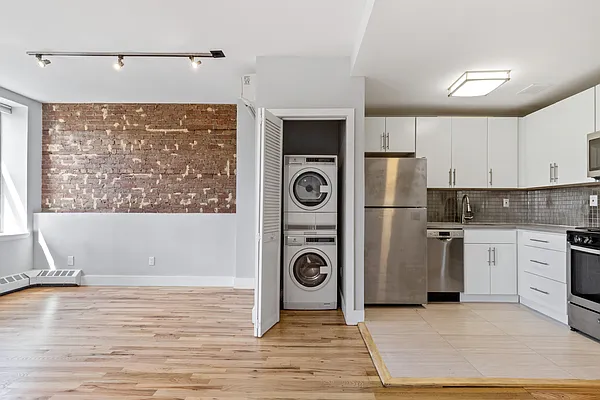 Rented by Douglas Elliman | media 41