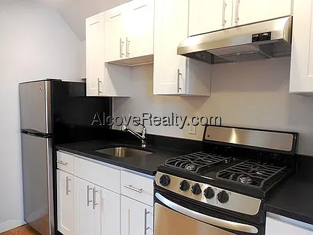 1 bed, 1.0 bath, $2,850 — Photo 2