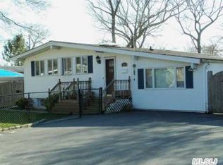 80 Samuel St, Ronkonkoma, NY 11779