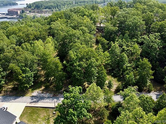 5th image of 22 Lancelot Ct
