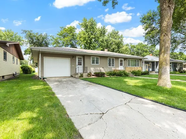 622 Donita Ave, Marshall, MN 56258