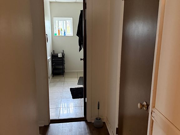 5th image of 36 Roushey St #2C