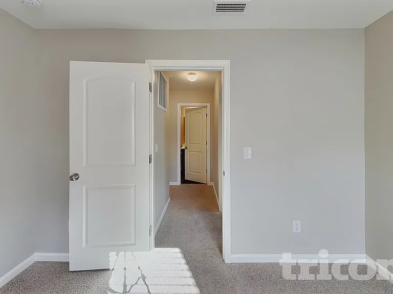 720 Fraternity Row — Photo 11
