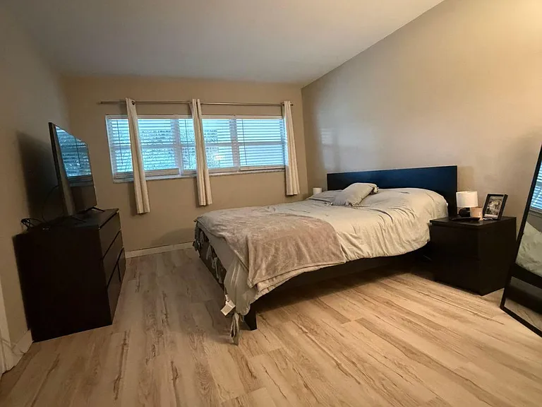 2751 N Palm Aire Dr #402 — Photo 43
