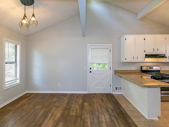 5th image of 175 Little Brook Dr