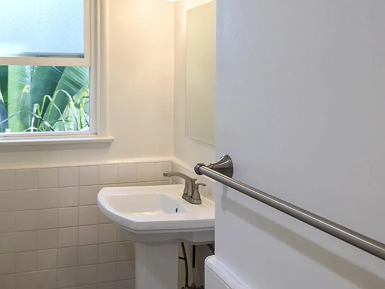 1211 Berkeley St #4 — Photo 11