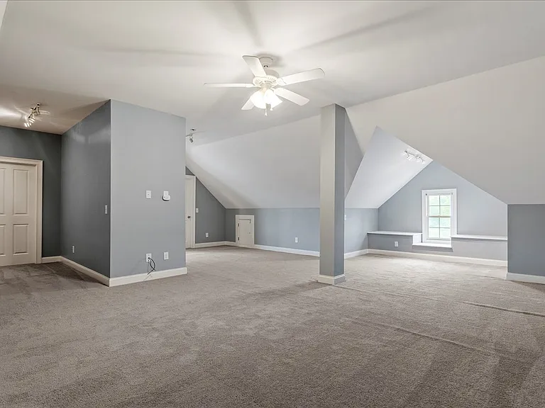 106 Grannon Ct — Photo 45