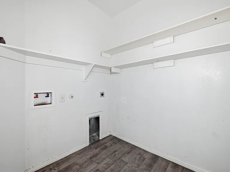 8520 Trickham Bnd — Photo 23