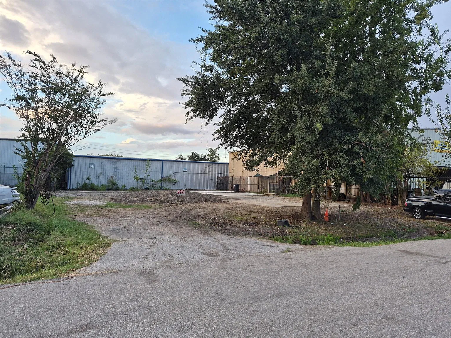 Studio, $3,500 — Photo 1