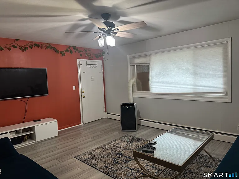 44 Racebrook Rd #B — Photo 8