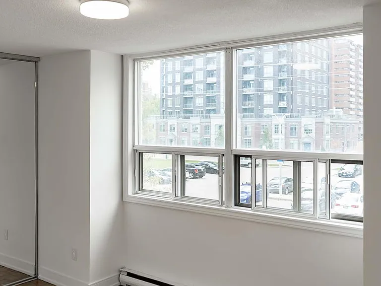 490 Nelson Ave #204 — Photo 12
