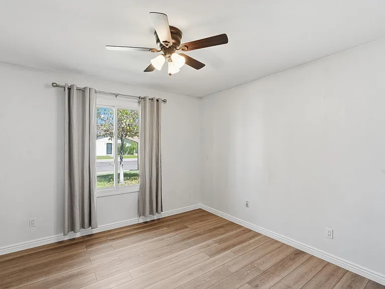 3215 S Kachina Dr — Photo 23