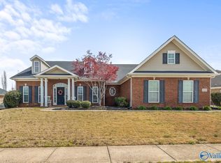 2228 Rosebrooke Dr SW, Huntsville, AL 35803