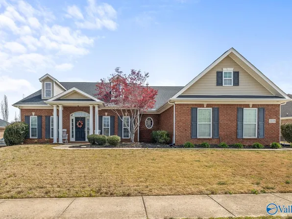 2228 Rosebrooke Dr SW, Huntsville, AL 35803