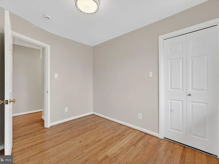7507 Murillo St — Photo 36