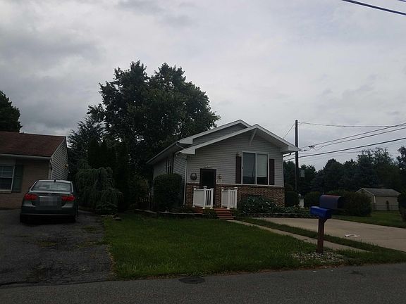 2nd image of 4703 Bayard St