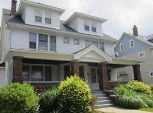 2593 Colchester Rd, Cleveland Heights, OH 44106