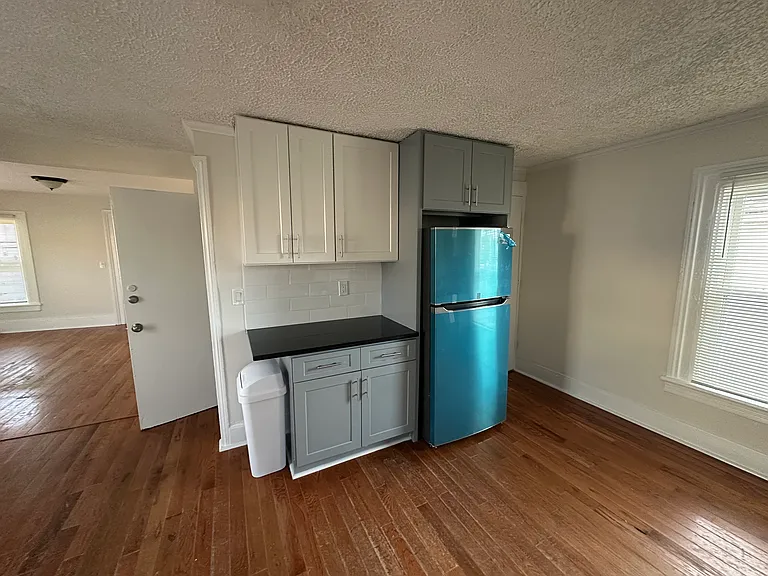 164 Hanover St #2 — Photo 6