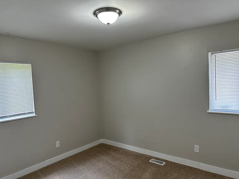3519 Luewan Ct — Photo 7