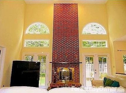 3rd image of 8705 Margaret Ln