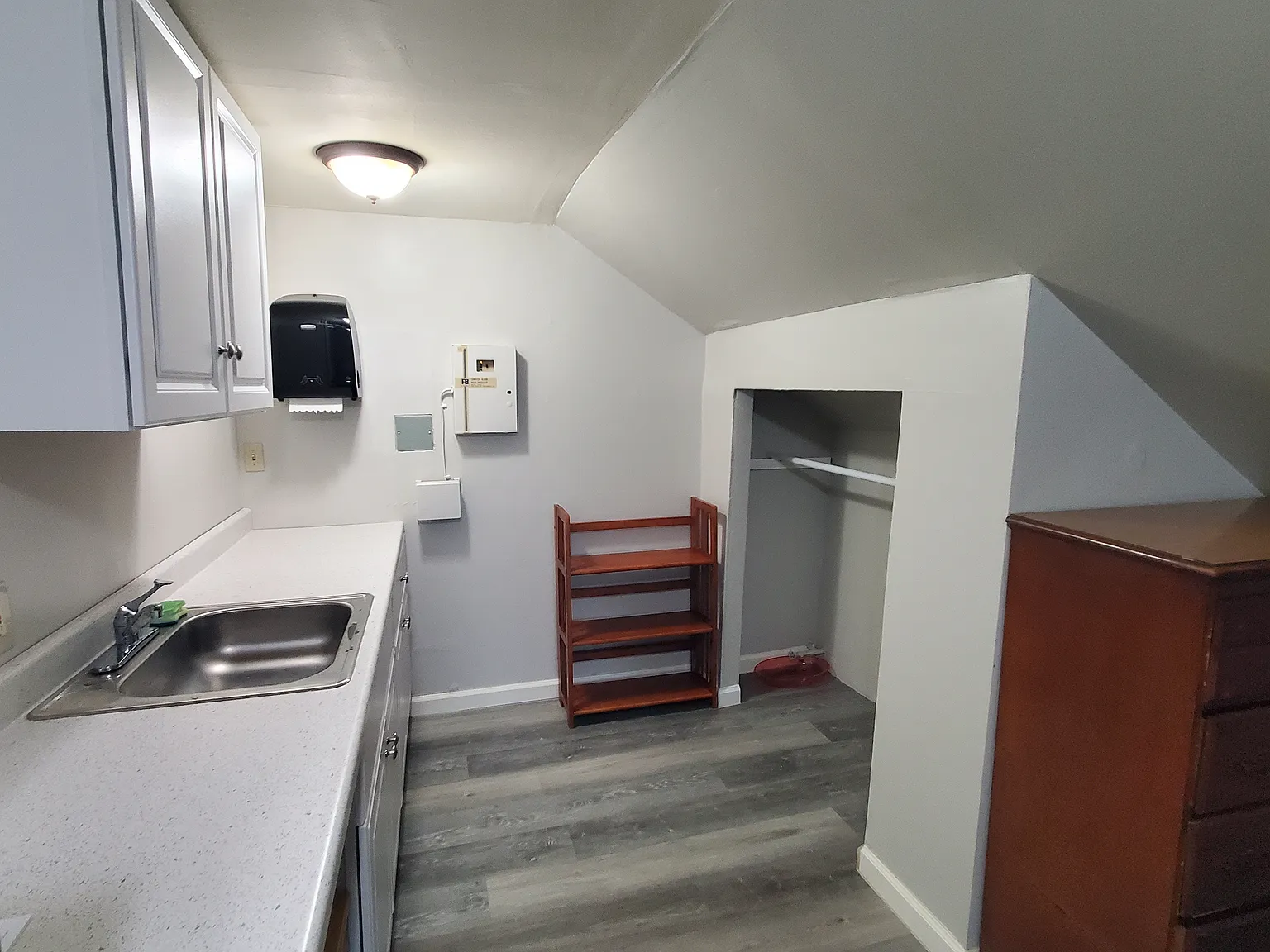 Studio, 210 sqft, $650 — Photo 4